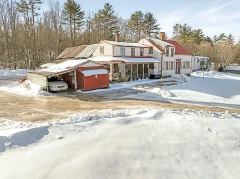 19 Knox Road Peru ME 04290