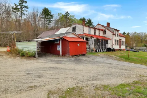 19 Knox Road Peru ME 04290
