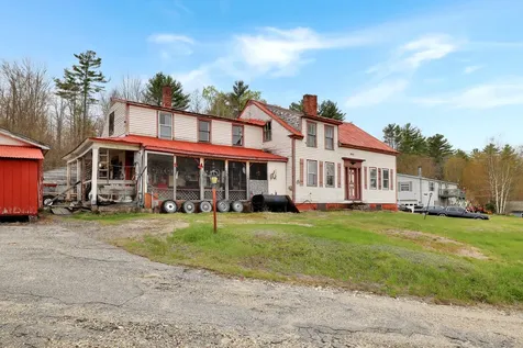 19 Knox Road Peru ME 04290