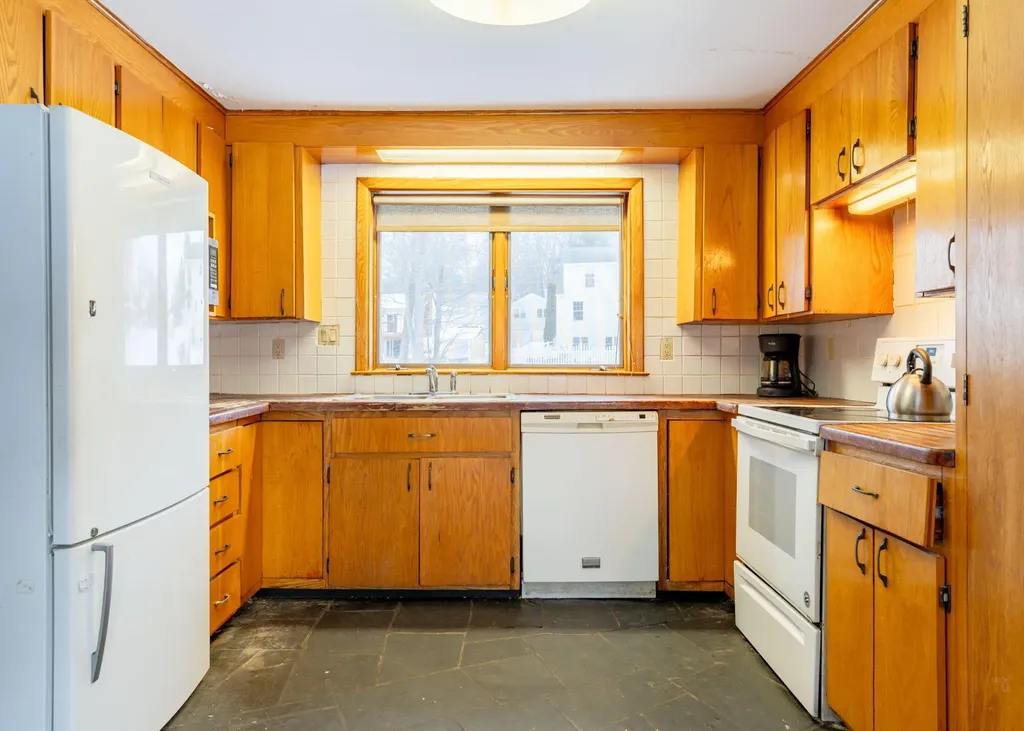 75 Landry Circle South Portland ME 04106