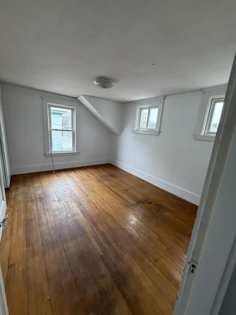 211 Maple Street Bangor ME 04401