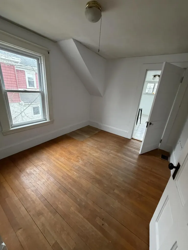 211 Maple Street Bangor ME 04401