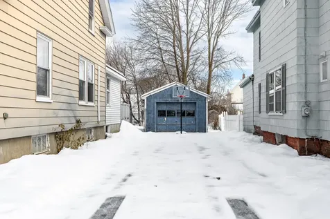 211 Maple Street Bangor ME 04401