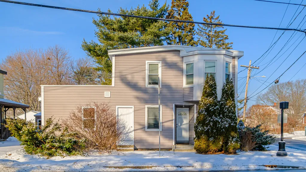 170 Veranda Street Portland ME 04103