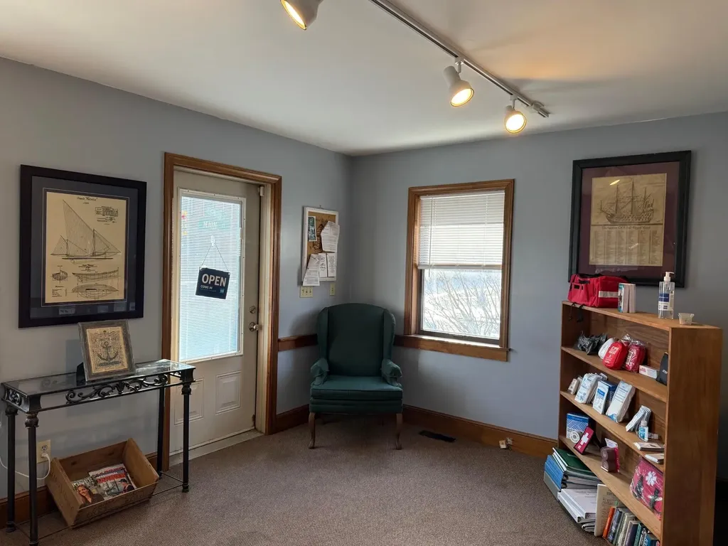 145 Main Street Thomaston ME 04861