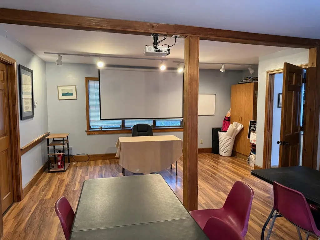 145 Main Street Thomaston ME 04861