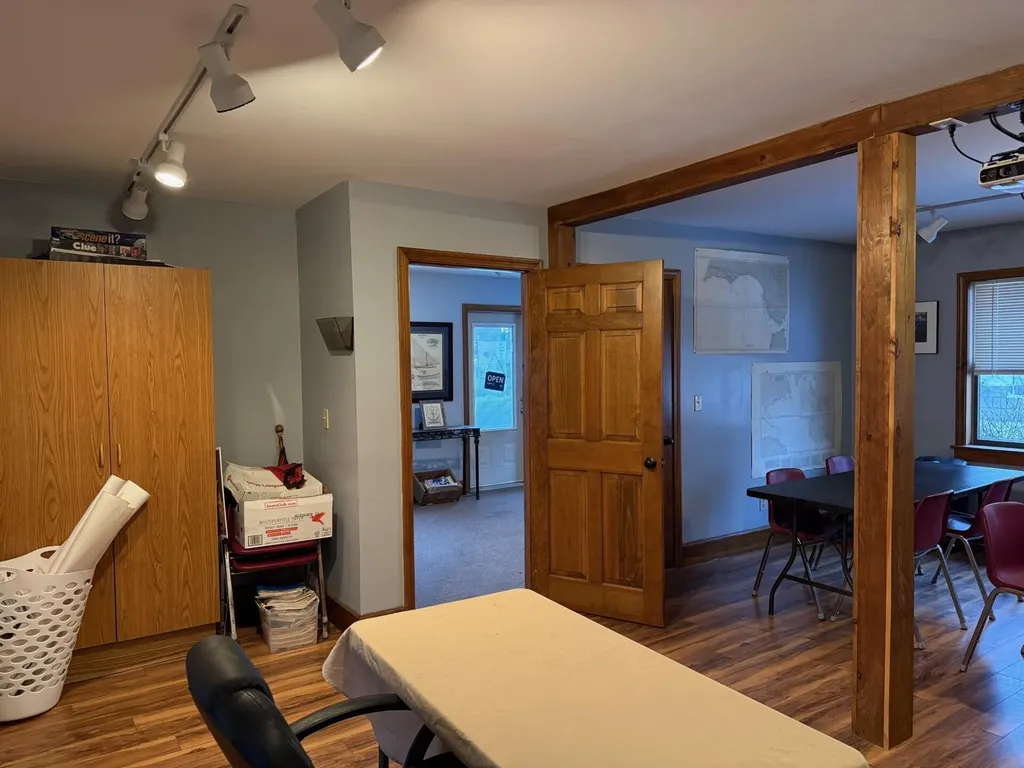 145 Main Street Thomaston ME 04861