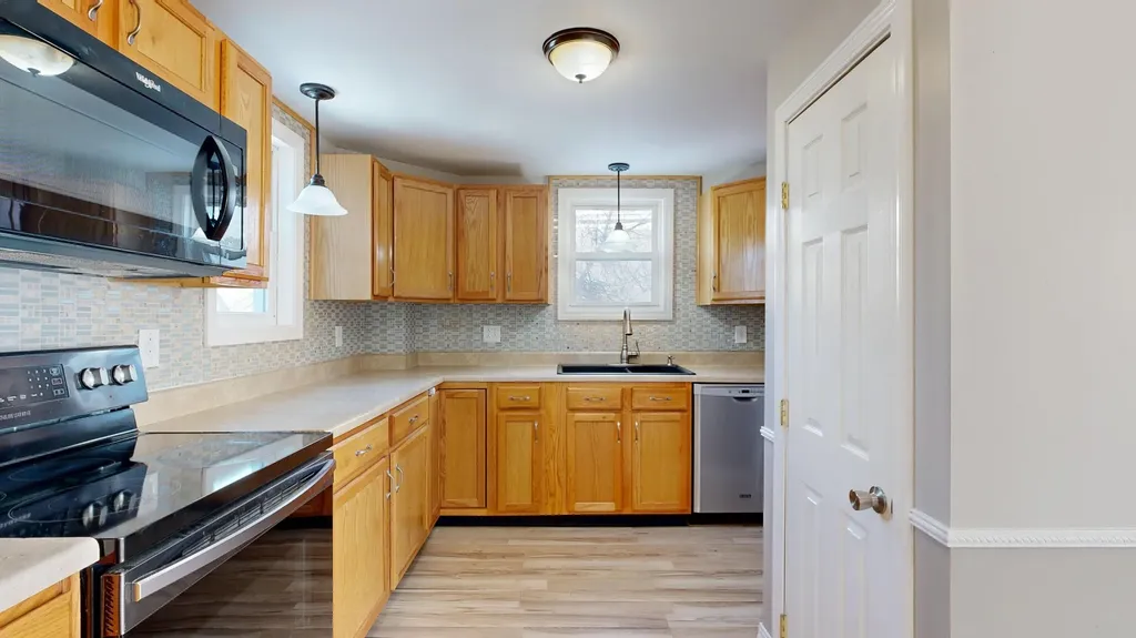 30 Cottage Street Lewiston ME 04240