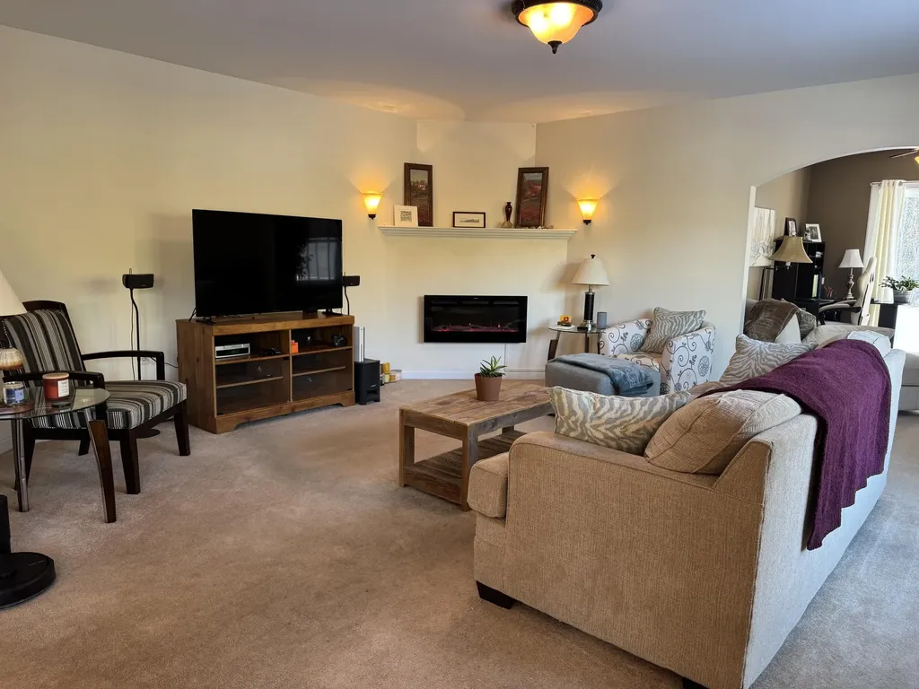 29 Pebble Creek Orrington ME 04474
