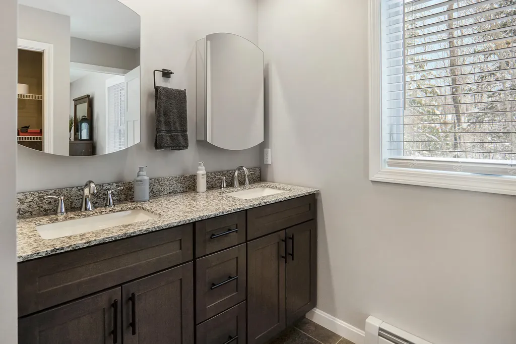 67 Stacey Lane Kenduskeag ME 04450