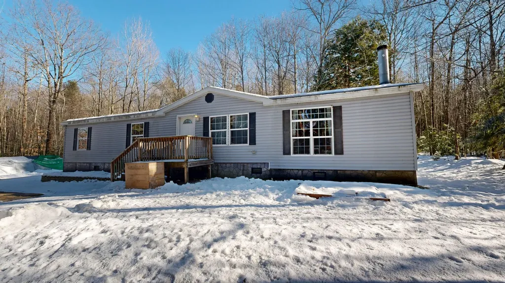 10 Smart Lane Monmouth ME 04259