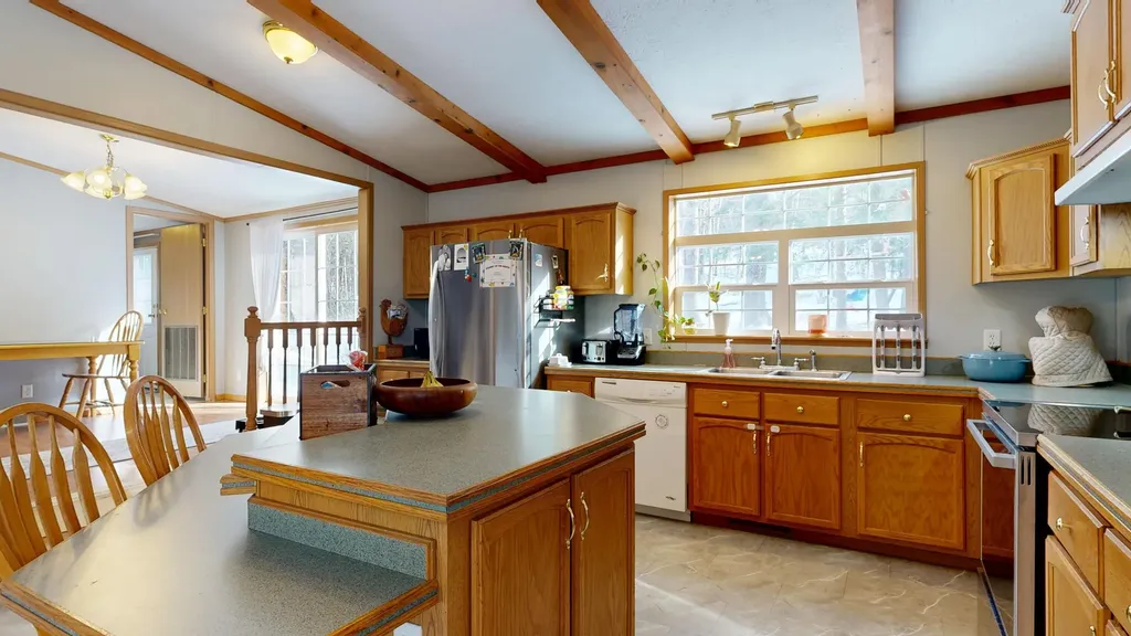 10 Smart Lane Monmouth ME 04259