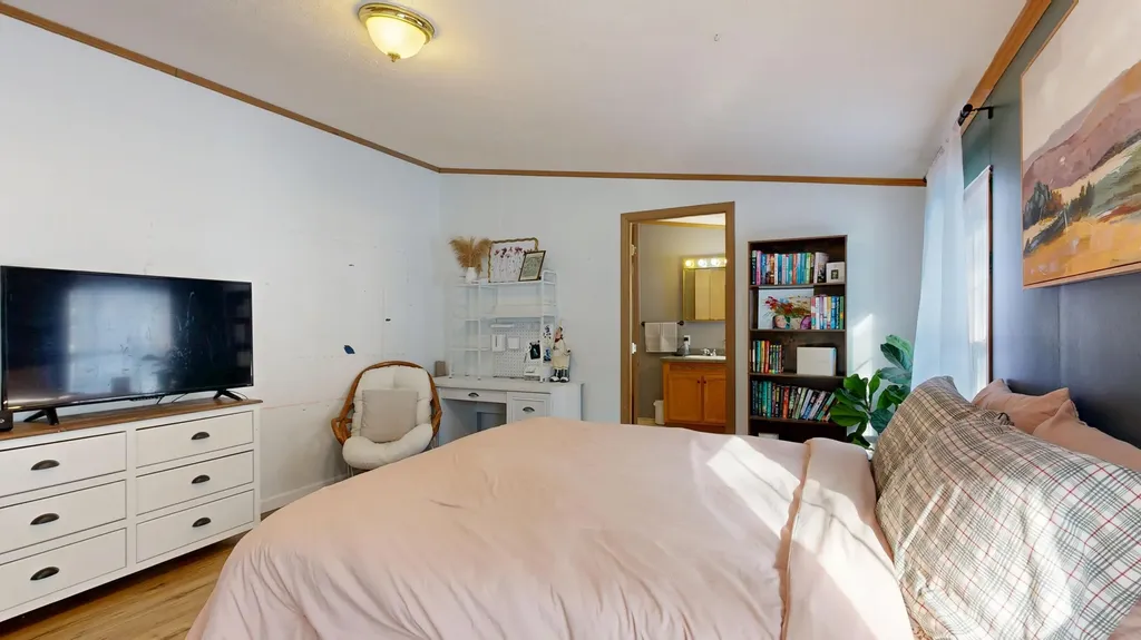 10 Smart Lane Monmouth ME 04259