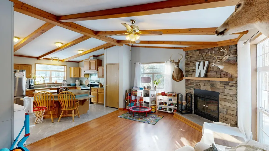 10 Smart Lane Monmouth ME 04259
