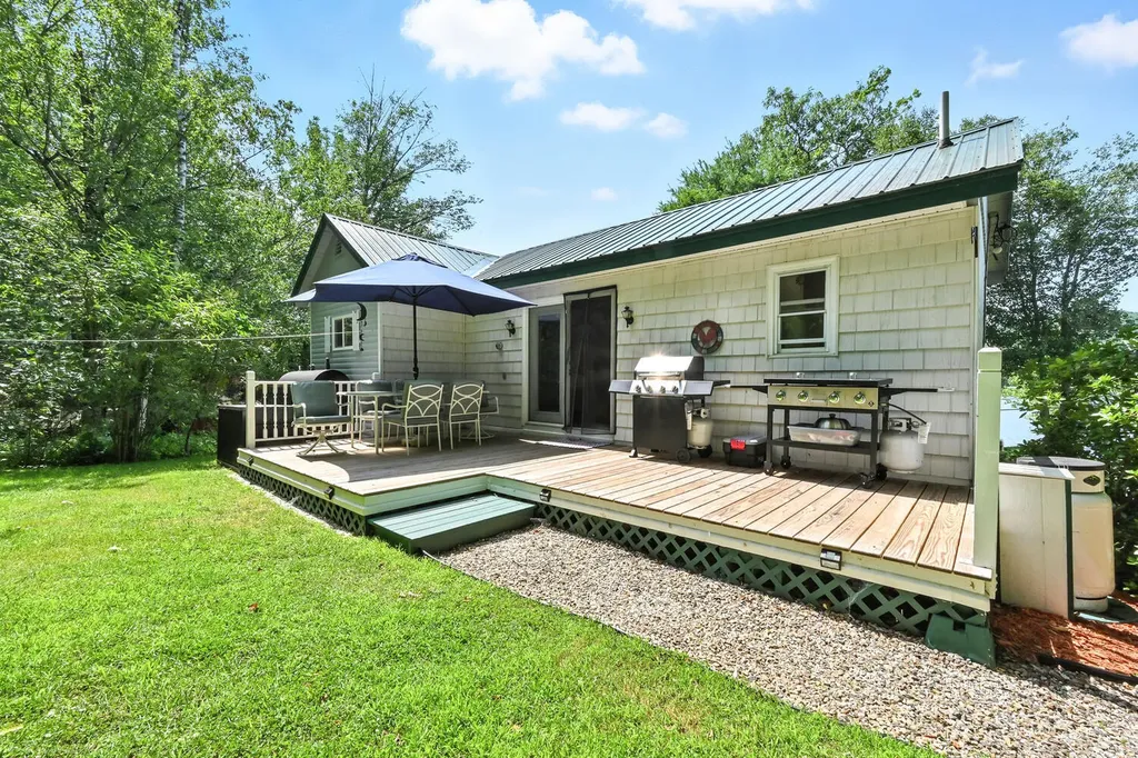 418 East Shore Road Peru ME 04290