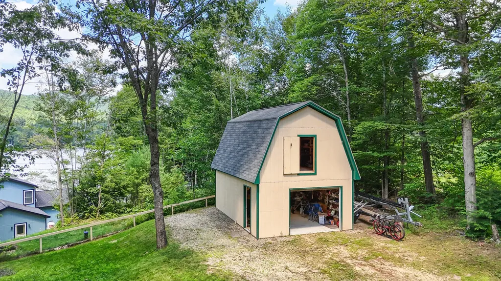 418 East Shore Road Peru ME 04290