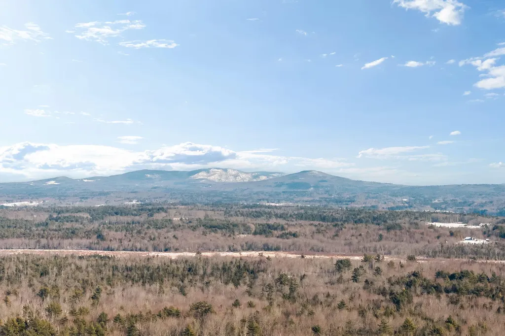 9 Backmeadow Road Waldoboro ME 04572