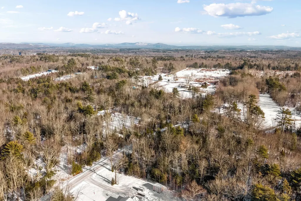 9 Backmeadow Road Waldoboro ME 04572
