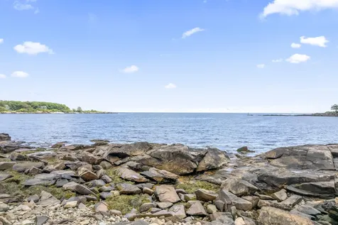 4 Hamlin Place York ME 03909