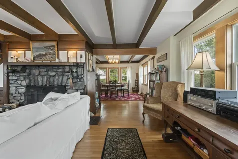 4 Hamlin Place York ME 03909
