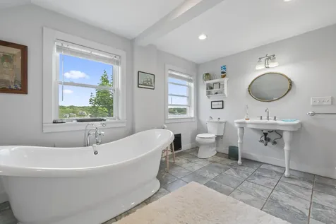 4 Hamlin Place York ME 03909