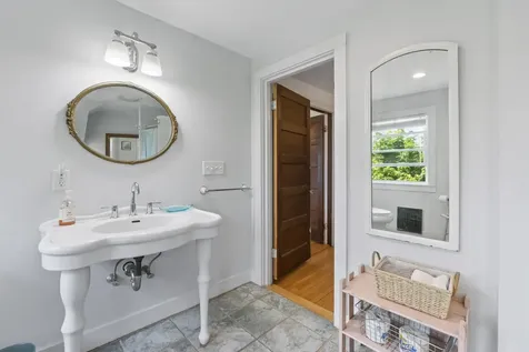 4 Hamlin Place York ME 03909