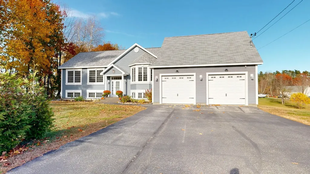 18 Larrabee Road Lewiston ME 04240