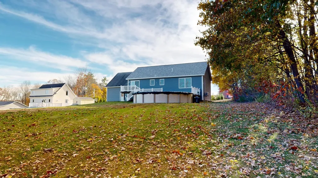 18 Larrabee Road Lewiston ME 04240