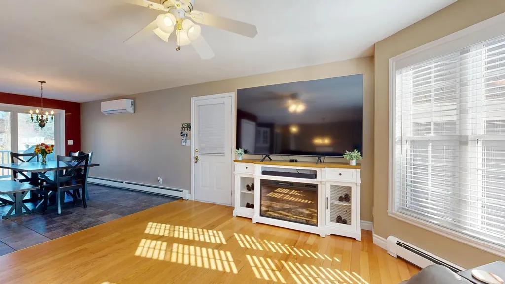 18 Larrabee Road Lewiston ME 04240