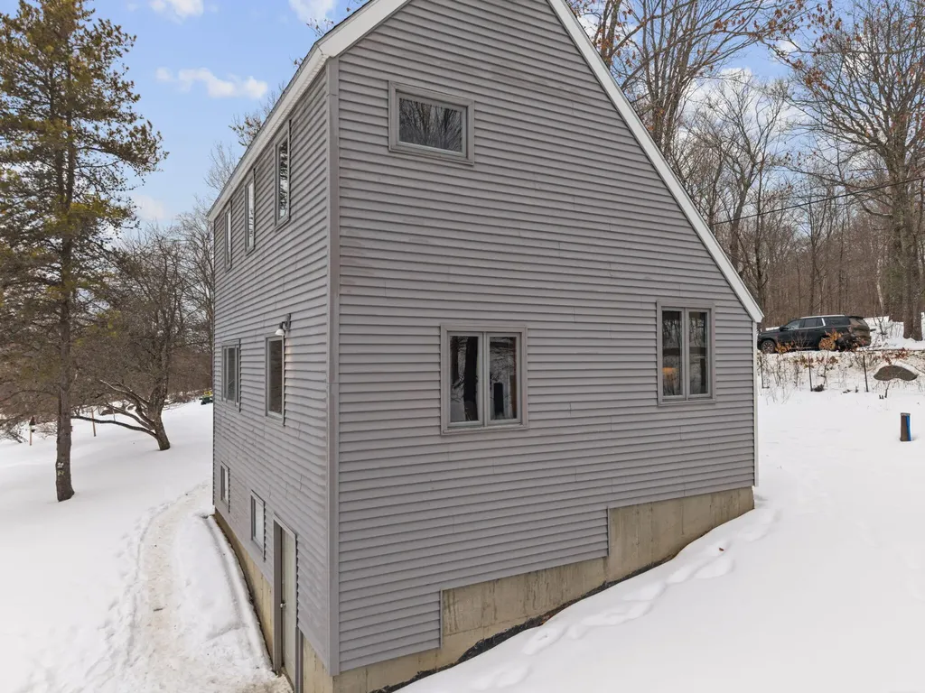 406 Pinnacle Road Canaan ME 04924