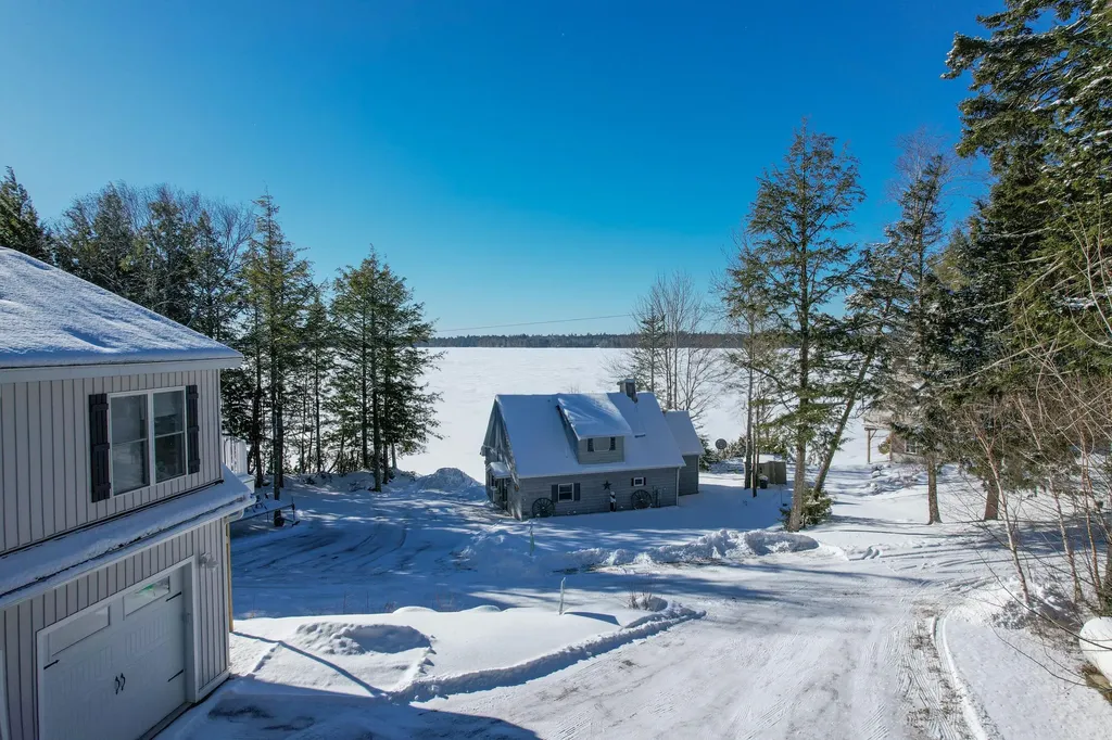 123 Estes Way Eastbrook ME 04634