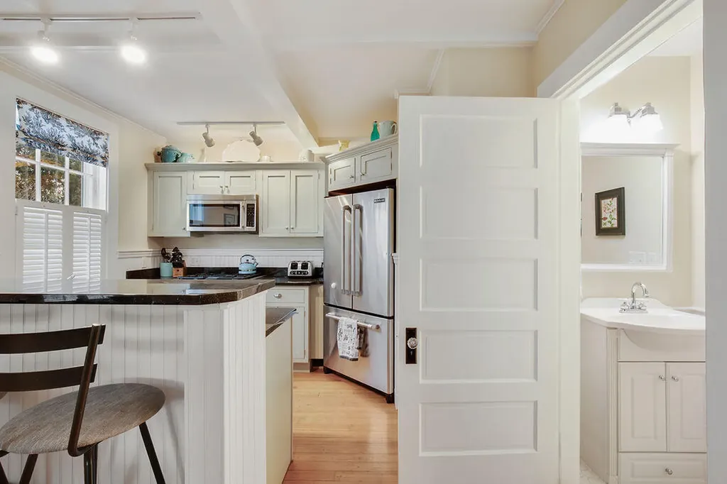 25 Shore Road Ogunquit ME 03907