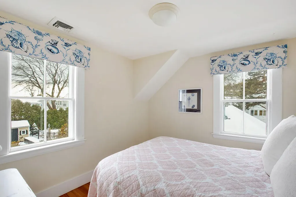 25 Shore Road Ogunquit ME 03907
