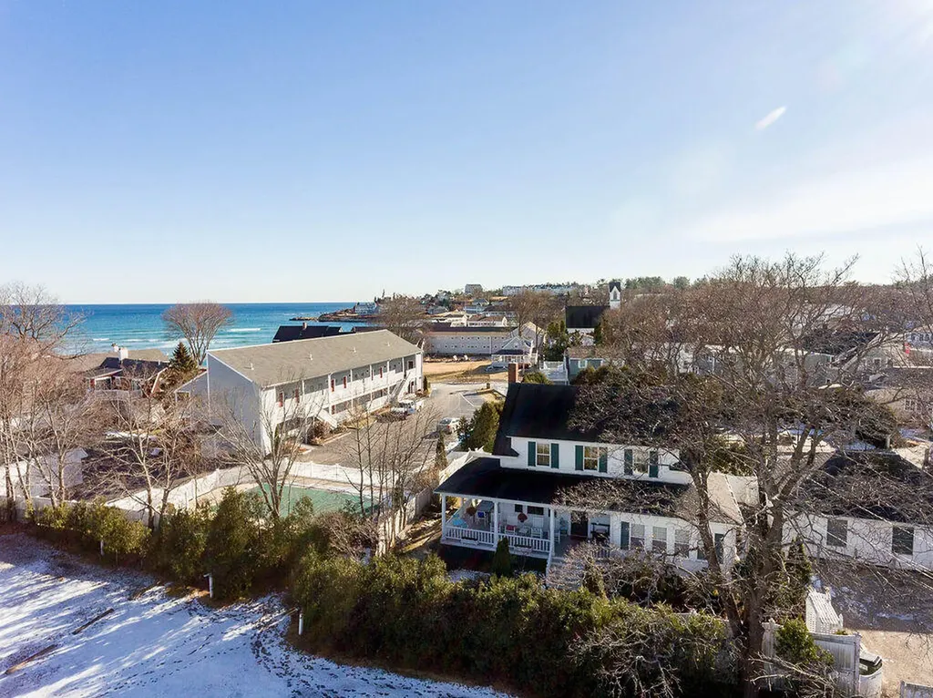 25 Shore Road Ogunquit ME 03907