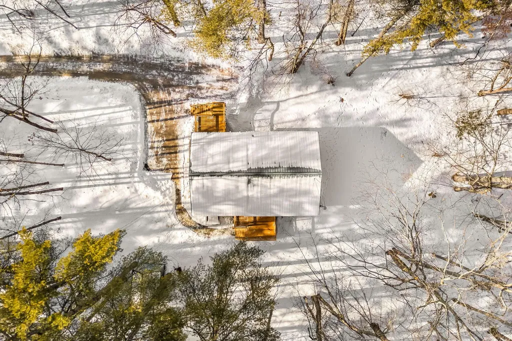 25 Spring Lake Drive Waterboro ME 04061
