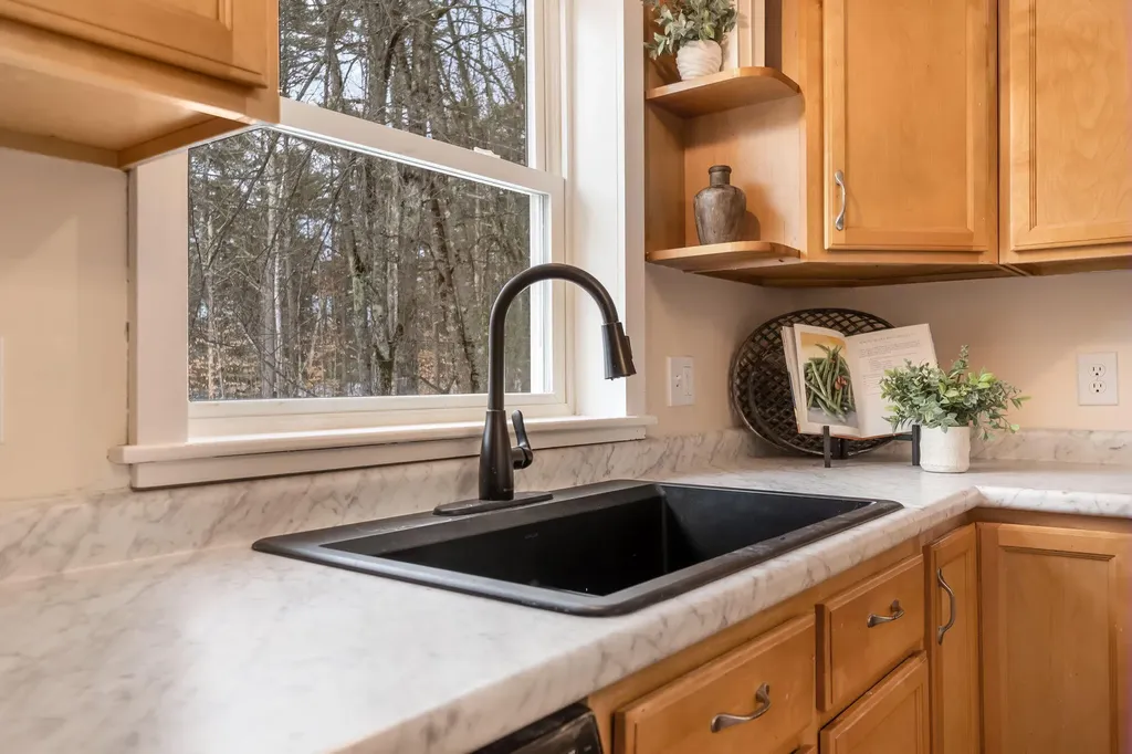 25 Spring Lake Drive Waterboro ME 04061