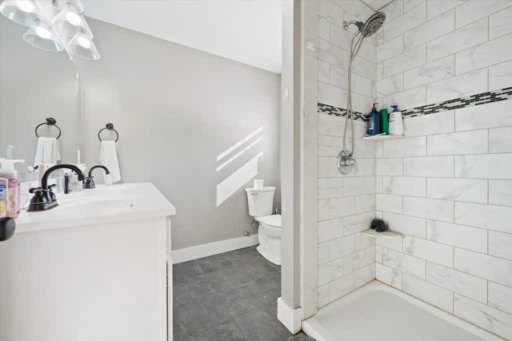 1197 Western Avenue Hampden ME 04444