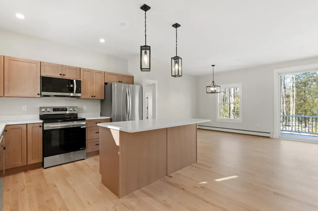 10 Evelyn's Way Hollis ME 04042