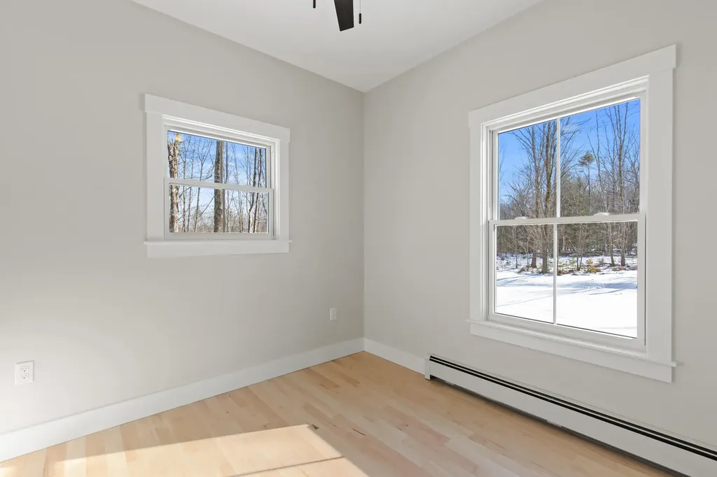 10 Evelyn's Way Hollis ME 04042