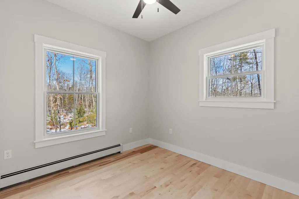 10 Evelyn's Way Hollis ME 04042