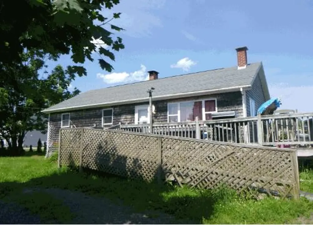 288 Old County Road Rockland ME 04841