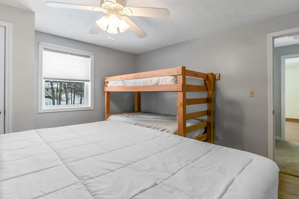 59 Crescent Drive Waterboro ME 04061