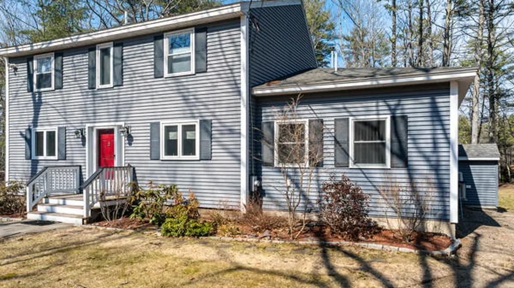 59 Crescent Drive Waterboro ME 04061