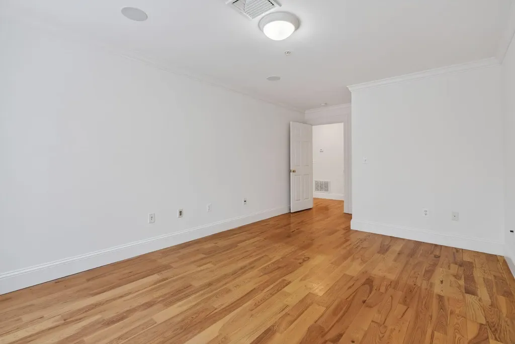 60 Ridge Road Portland ME 04103