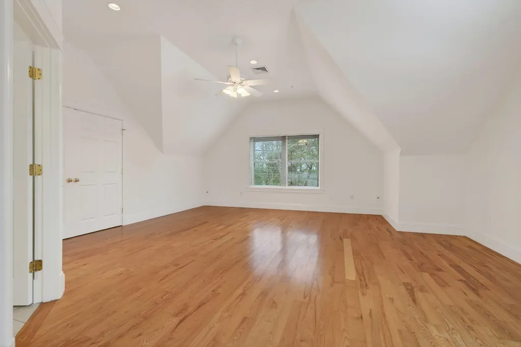 60 Ridge Road Portland ME 04103