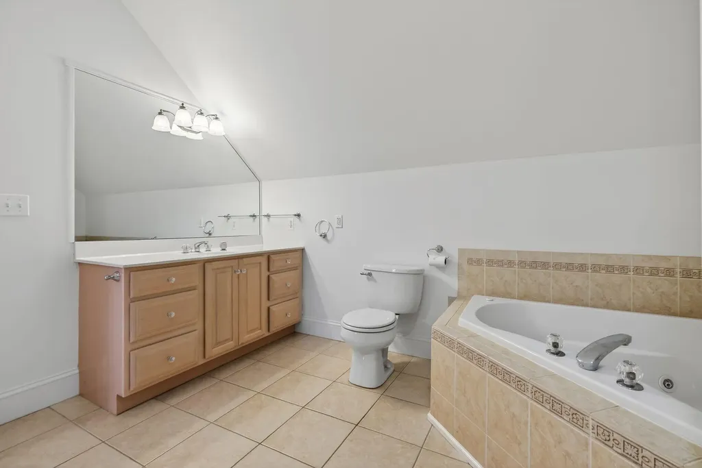 60 Ridge Road Portland ME 04103