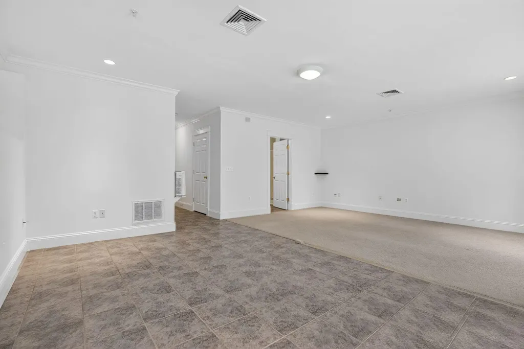 60 Ridge Road Portland ME 04103