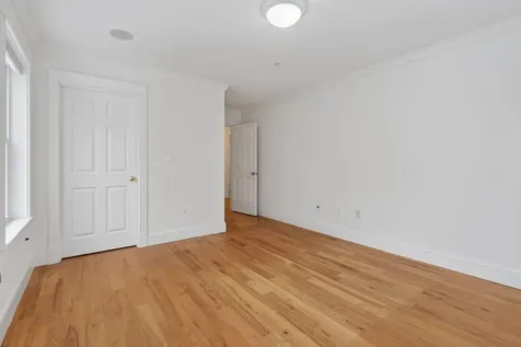 60 Ridge Road Portland ME 04103
