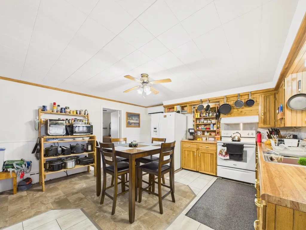 160 Fulton Street Van Buren ME 04785