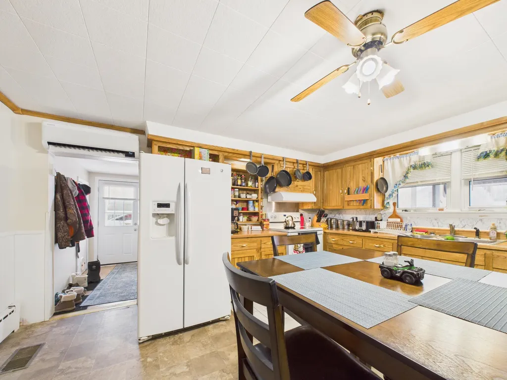 160 Fulton Street Van Buren ME 04785